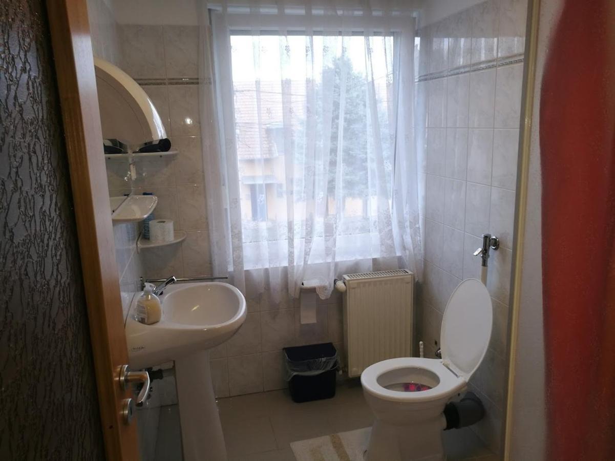 Apartment Revesz Harkany Exterior photo