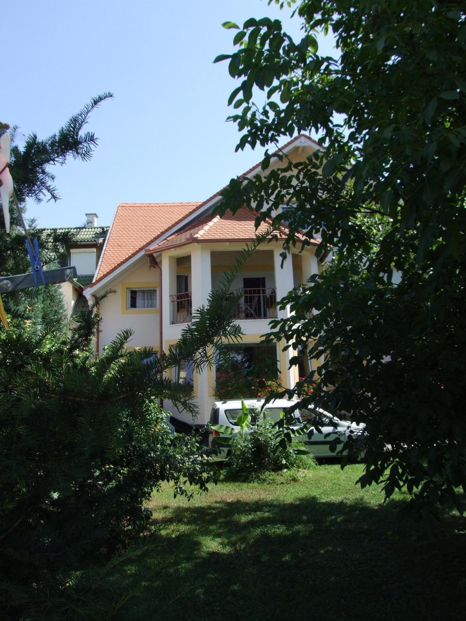 Apartment Revesz Harkany Exterior photo